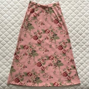 💐 Chadwick's, Vintage Bed of Roses Floral Skirt